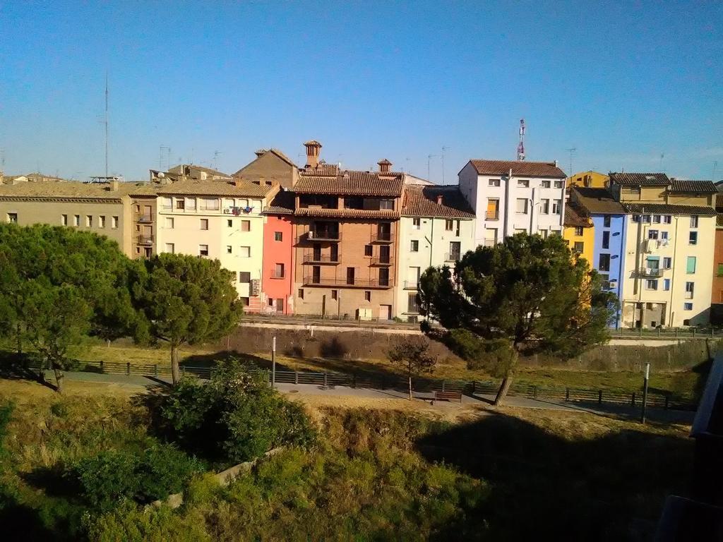 Hostal Pirineos Barbastro Kültér fotó
